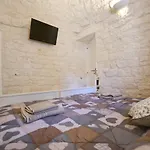 Trulli Petra Chiara 住宿加早餐酒店 洛科罗通多