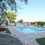 Trulli Petra Chiara 住宿加早餐酒店