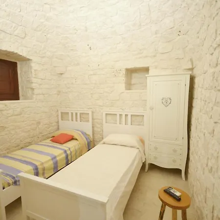 Trulli Petra Chiara Bed & Breakfast 3*
