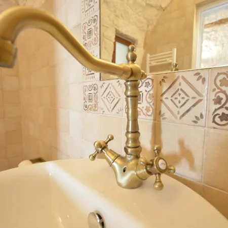 Trulli Petra Chiara 3*