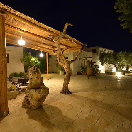 Trulli Petra Chiara Bed & Breakfast