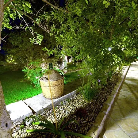 Trulli Petra Chiara 3*