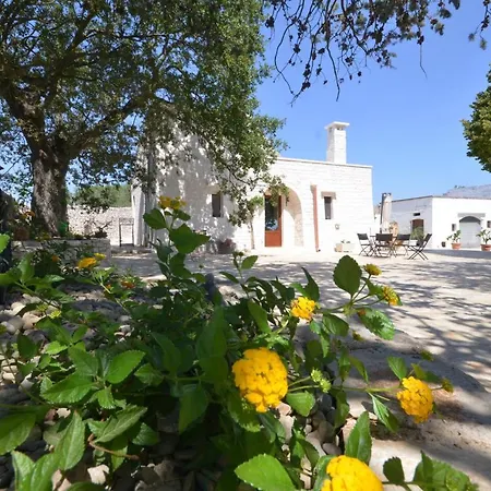 Trulli Petra Chiara 住宿加早餐酒店 洛科罗通多