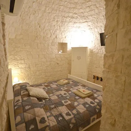 Couette-café Trulli Petra Chiara 3*