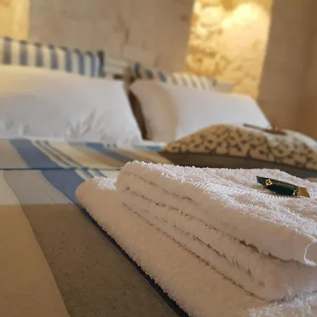 Trulli Petra Chiara 住宿加早餐酒店 3*