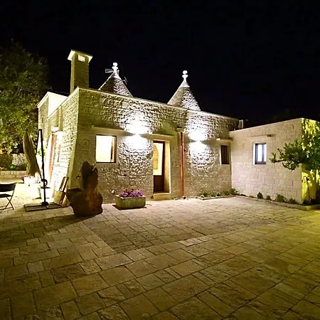 Trulli Petra Chiara Bed & Breakfast