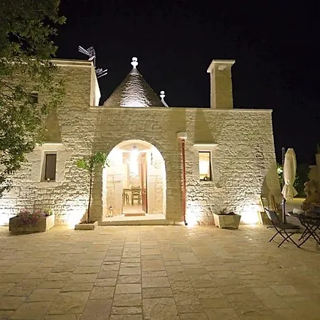 Bed & Breakfast Trulli Petra Chiara 3*