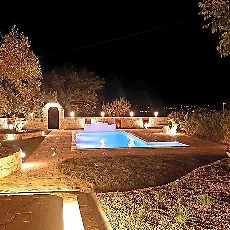 Trulli Petra Chiara 3*
