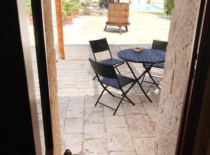 Trulli Petra Chiara Locorotondo